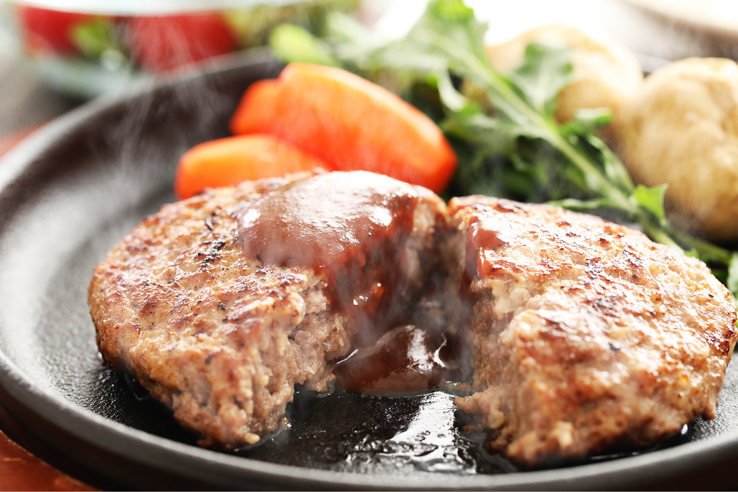 ハンバーグ カット デミグラスソース